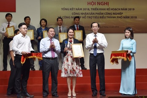 Thang máy Thiên Nam được công nhận Sản phẩm Công Nghiệp và Công Nghiệp Hỗ trợ Tiêu biểu năm 2016